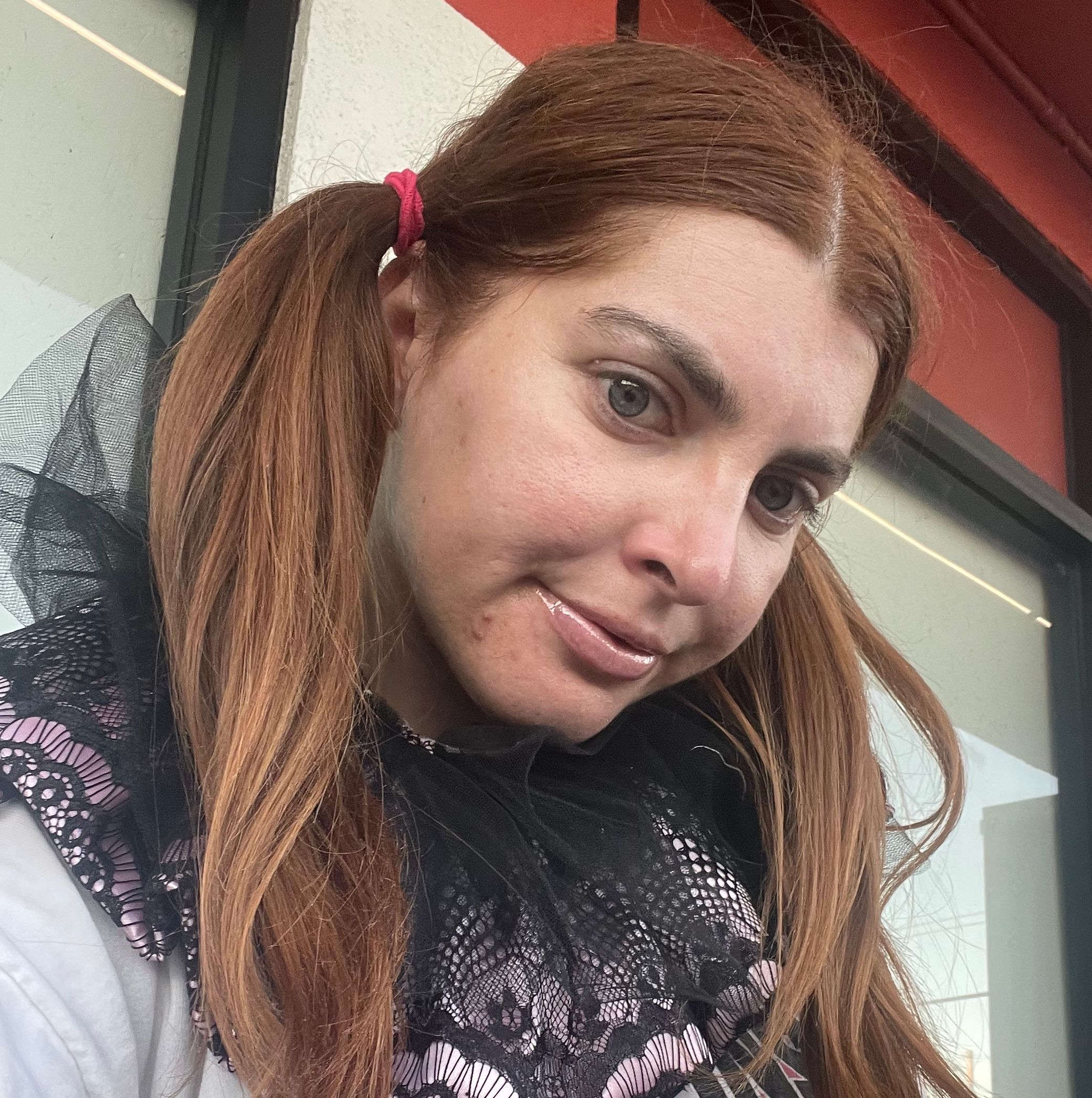PiFyi profile picture for @elizabeth