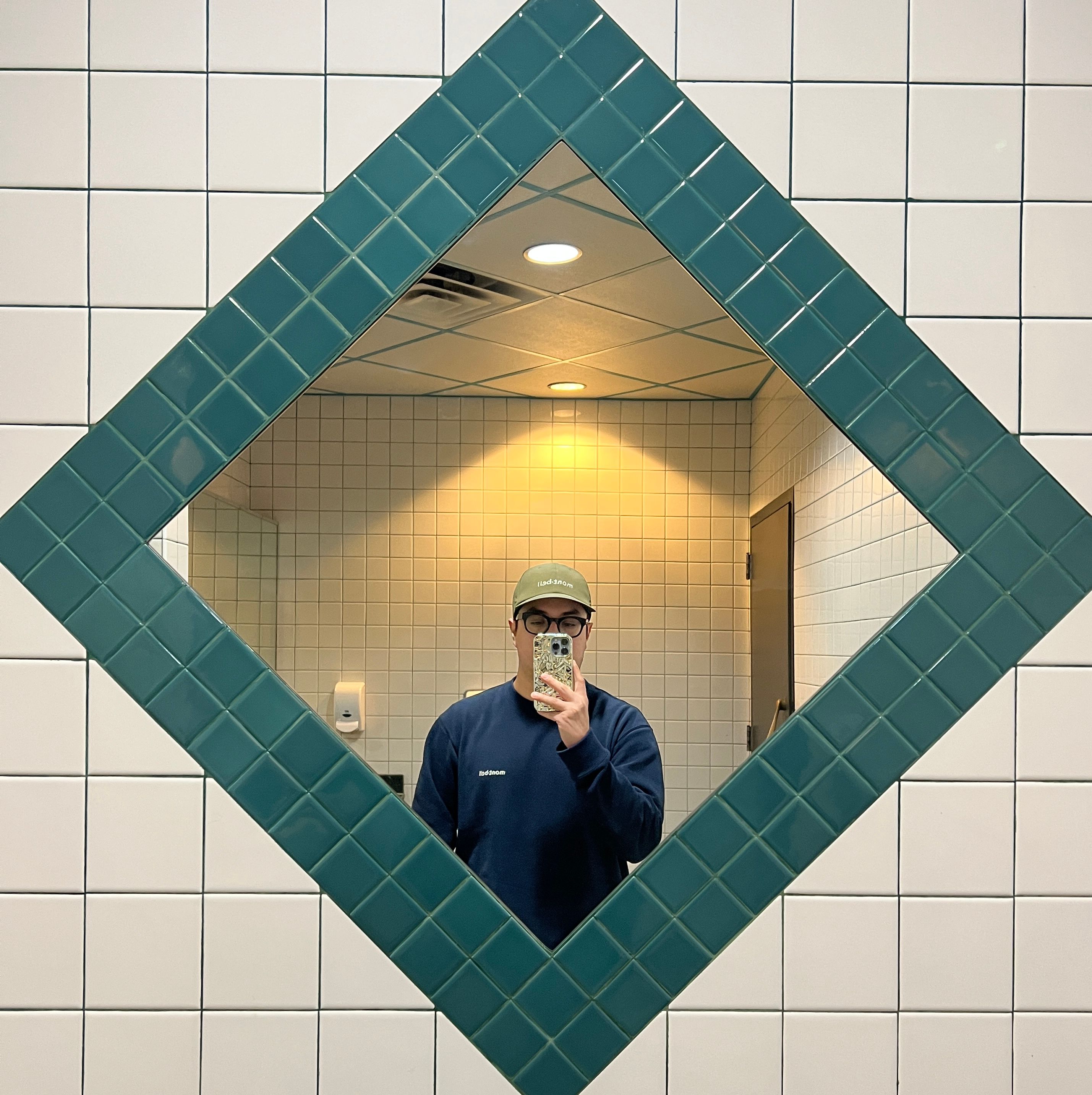 PiFyi profile picture for @elliot