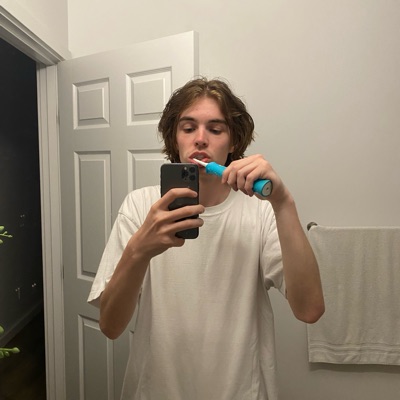 PiFyi profile picture for @ronald