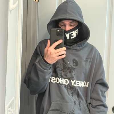 PiFyi profile picture for @scare