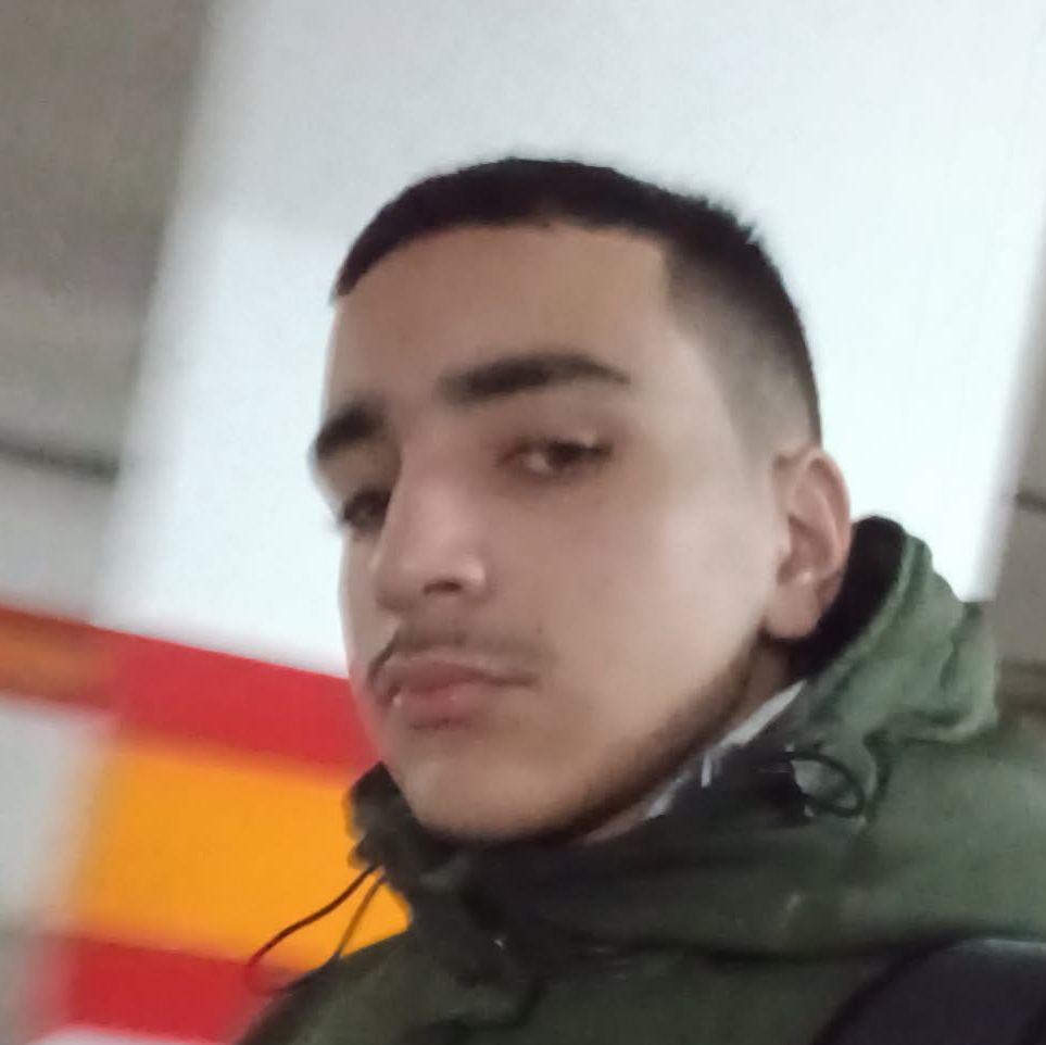 PiFyi profile picture for @siraj